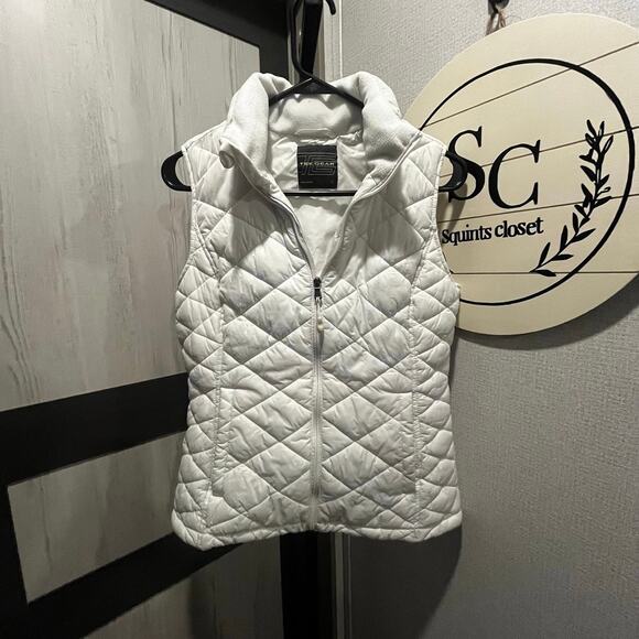 White Puffer Vest - Picture 1 of 3